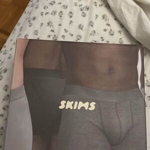 SKIMS Men's Black and Gray Boxer Briefs